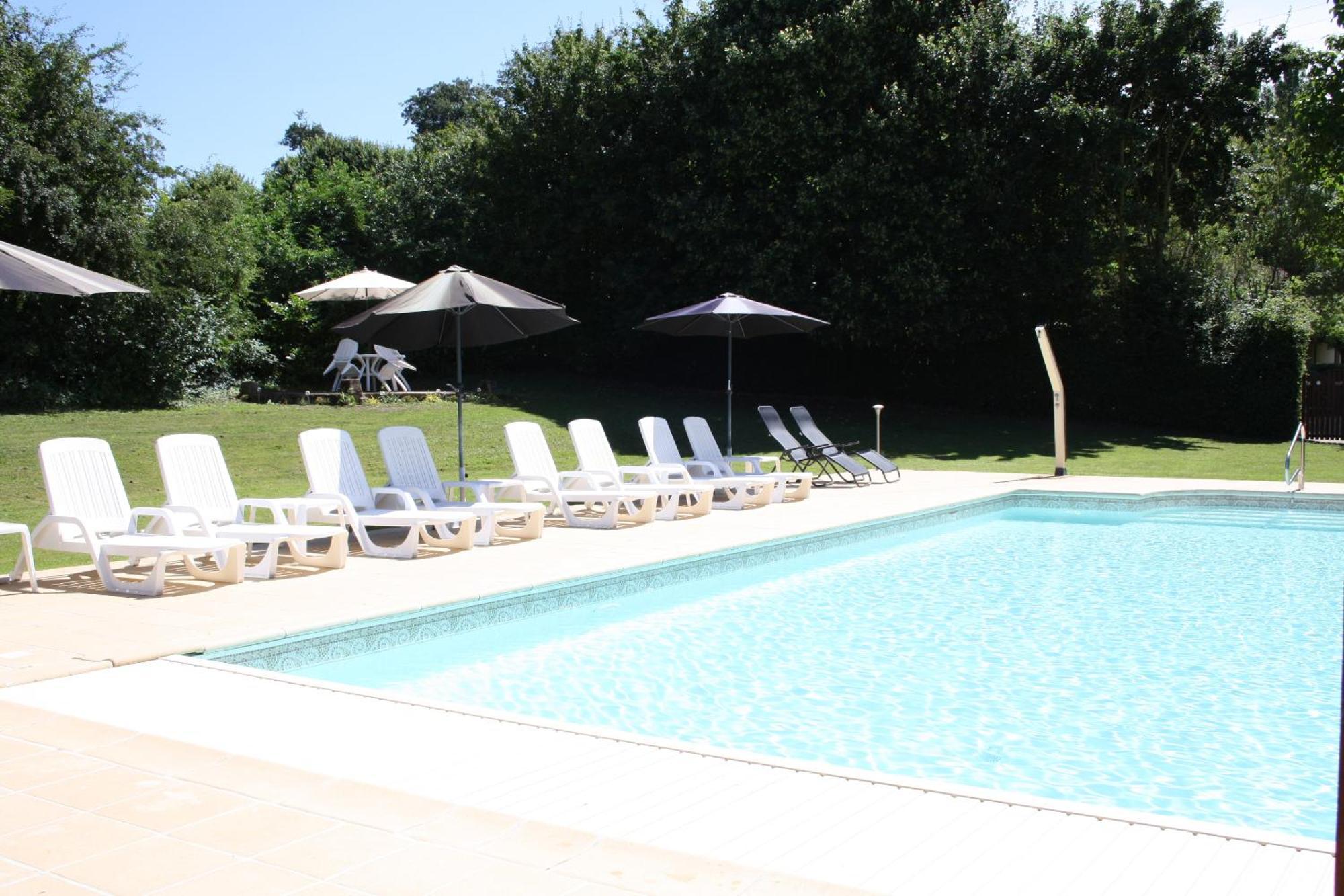 Manoir De La Basse-Cour Bed and Breakfast Asnieres-sur-Vegre Exteriör bild